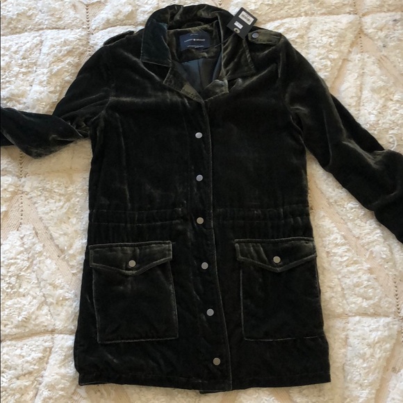 Velvet Jacket - Picture 2 of 3